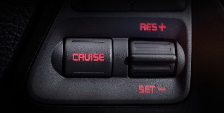 Xe Kia K3/Forte thế hệ mới chính thức trình làng - 5 Nút bấm điều khiển hệ thống kiểm soát hành trình ở bên trái vô-lăng